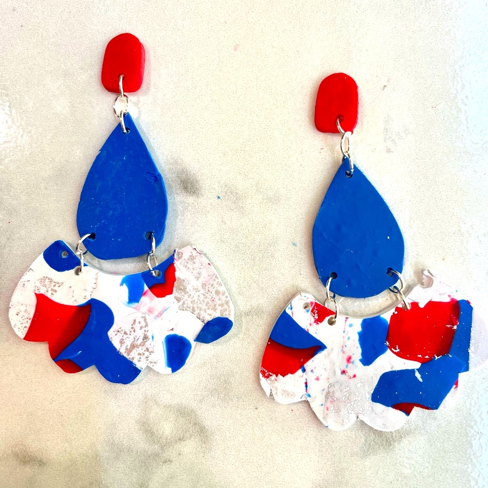 Forth of July Dangly Earrings red white and blue
